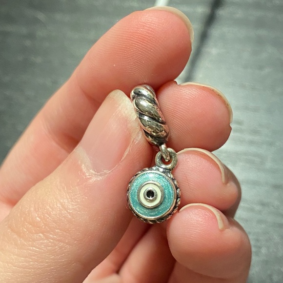 Authentic Pandora bracelet + 3 discontinued charms - Picture 6 of 7